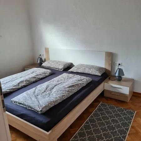 Liam Apartment *